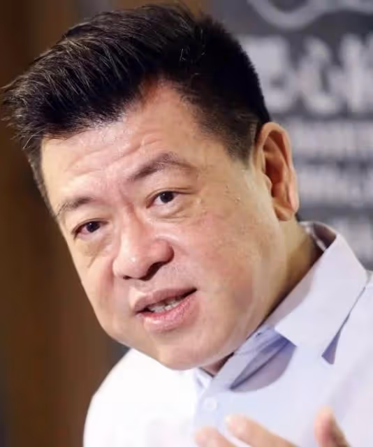 台灣偶像教父膀胱癌病發，送入醫院搶救，計劃將遺產分給表兄妹