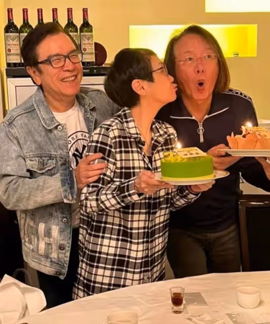 恩愛如昔！老戲骨李琳琳73歲生日獲姜大衛獻吻，早年曾戰勝大腸癌