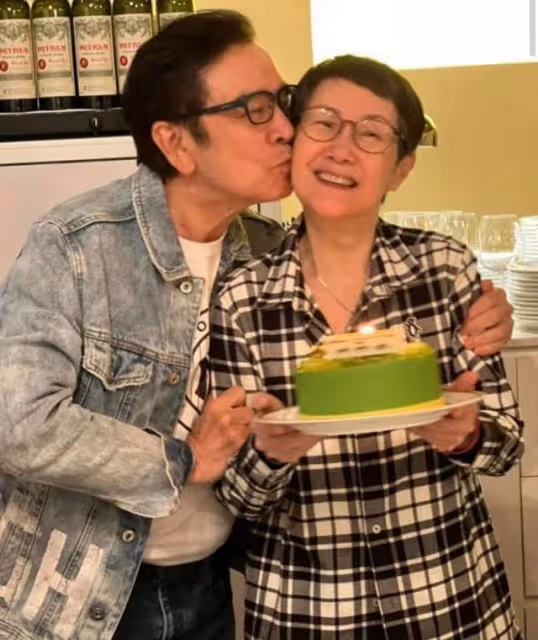 恩愛如昔！老戲骨李琳琳73歲生日獲姜大衛獻吻，早年曾戰勝大腸癌