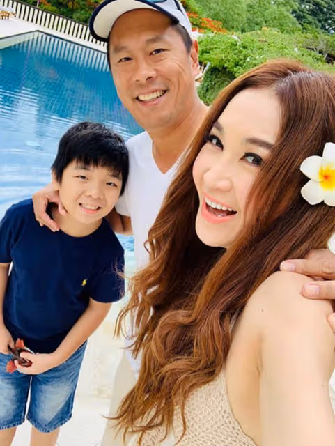李嘉欣險成植物人,溫碧霞很擔心自曝曾減肥過度,稱女人不能太瘦