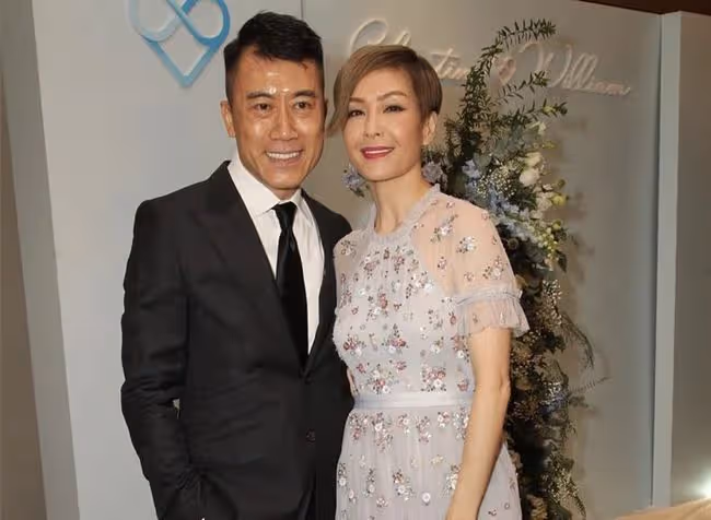 52歲伍詠薇被曝想生娃留住老公!承認每周做身體保健,但不願生娃