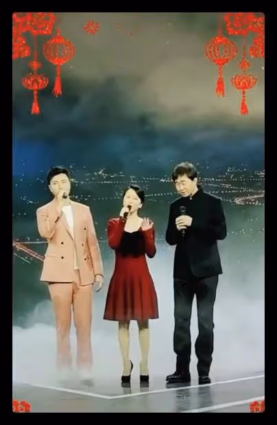 眾星錄製詩歌春晚:付笛生一家三口合體表演,董浩王潔實罕見露面