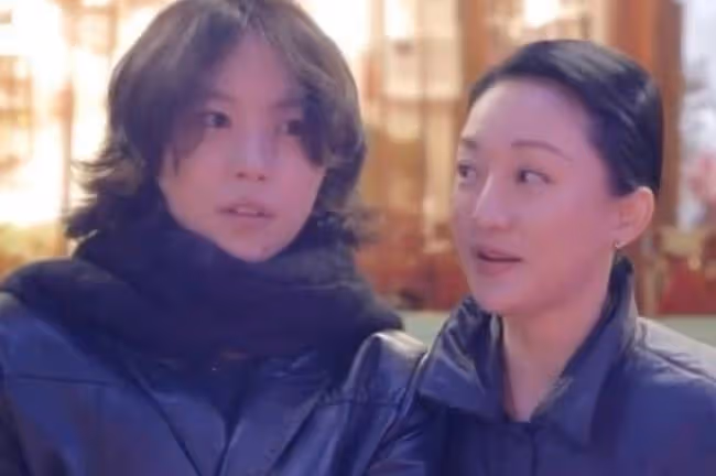 竇靖童節目躲鏡頭疑情緒崩潰,獲周迅溫柔安慰,兩人被贊神仙友誼