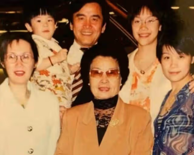 恩愛如昔！老戲骨李琳琳73歲生日獲姜大衛獻吻，早年曾戰勝大腸癌