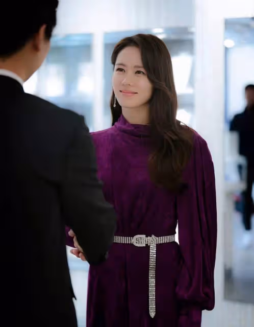 韓國女星孫藝珍戀情都超短暫,錯過5個男神,最後情定玄彬?
