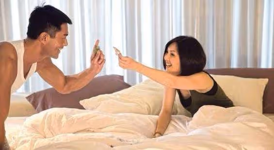 小別勝新婚,一進門我們就滾到了床上,一周不見,他床上功夫見漲