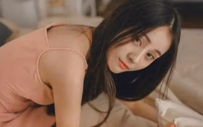 「小妖精,你不害臊嗎?」有更刺激的試試嗎?隨後我被他抱進臥室