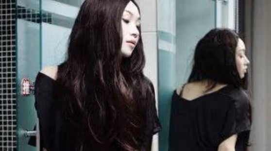 「我早晚得死在你手裡!」晚宴樓梯拐角處,姐夫在征服陌生女人