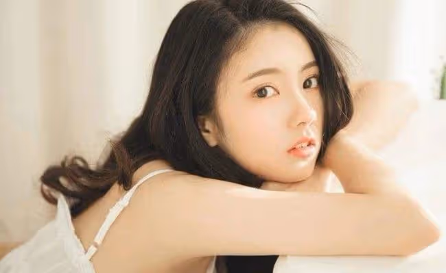 「我早晚得死在你手裡!」晚宴樓梯拐角處,姐夫在征服陌生女人