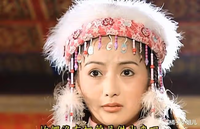 難怪晴兒更喜歡小燕子，初見含香時，你也不瞅瞅紫薇是咋介紹自己
