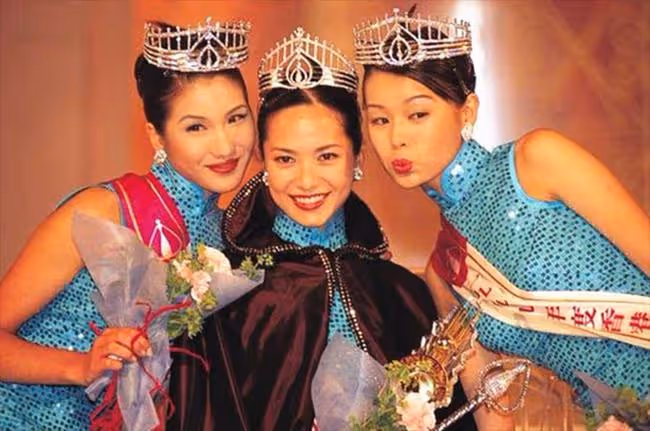 76歲鄭佩佩近況,拍打戲過度身體變差行動較慢,目前在國外生活