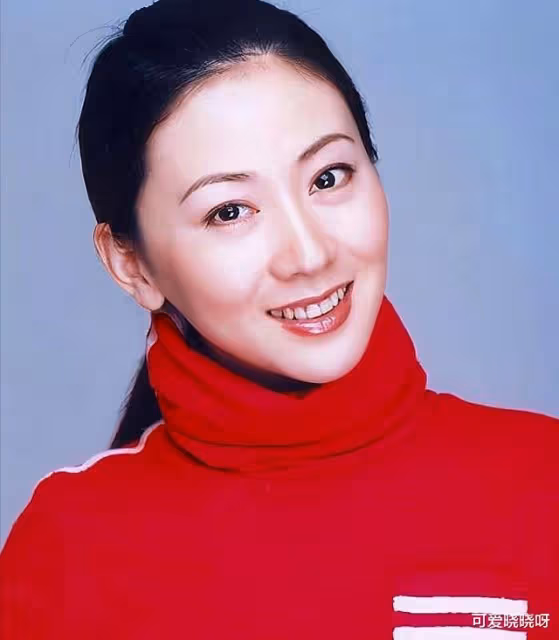 拍寫真走紅,被丈夫拋棄、遭父親指責,湯加麗如今後悔了嗎?