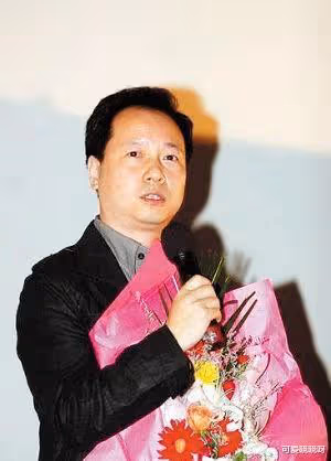 拍寫真走紅,被丈夫拋棄、遭父親指責,湯加麗如今後悔了嗎?