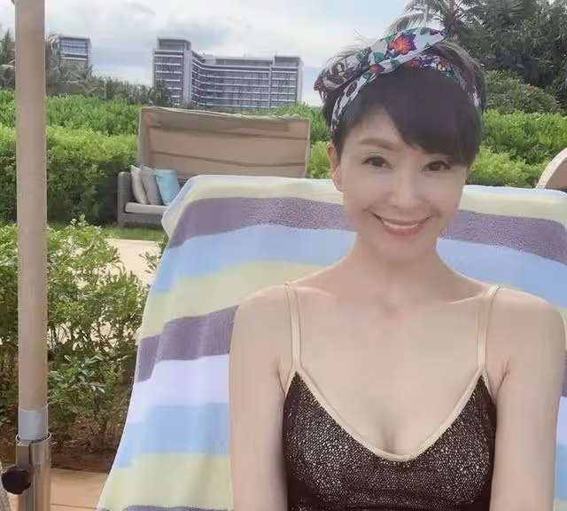 生氣!52歲TVB知名女星被曝為生娃秘密做保健,其老公曾兩度出軌