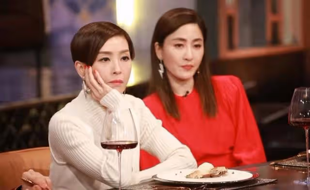 生氣!52歲TVB知名女星被曝為生娃秘密做保健,其老公曾兩度出軌