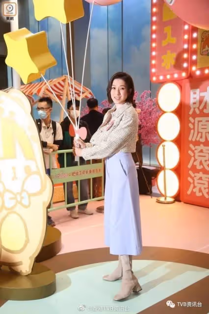 林夏薇轉發「首位奪視後內地演員」文章!鍾嘉欣明早飛返加拿大