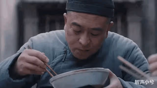 張嘉譯成名後，買了7000萬的別墅，200萬的豪車，而他的前妻杜珺並不幸福