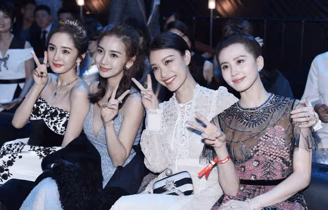 10年前演情侶,10年後演母子,女演員面對的娛樂圈,就這麼殘忍!