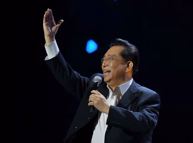 那個輪流凌辱女孩的李天一,入獄8年後,仍喚不醒這些裝睡的父母