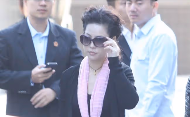 那個輪流凌辱女孩的李天一,入獄8年後,仍喚不醒這些裝睡的父母