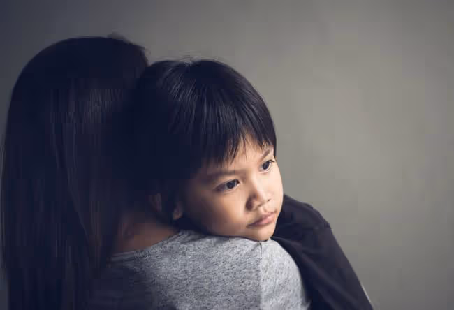 那個輪流凌辱女孩的李天一,入獄8年後,仍喚不醒這些裝睡的父母