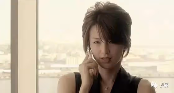 說離就離,這位姐好颯。