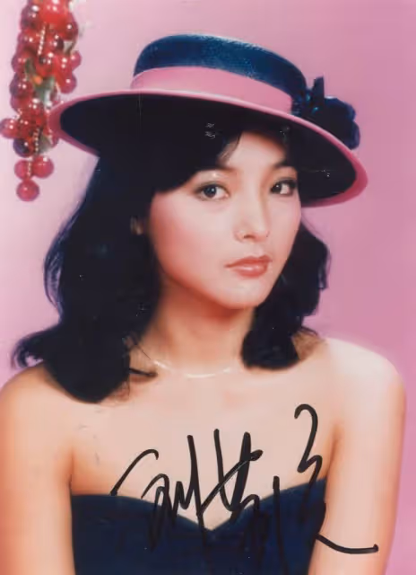 61歲瓊瑤女郎在美國去世!生前露面笑容溫暖,婚後息影剃度出家