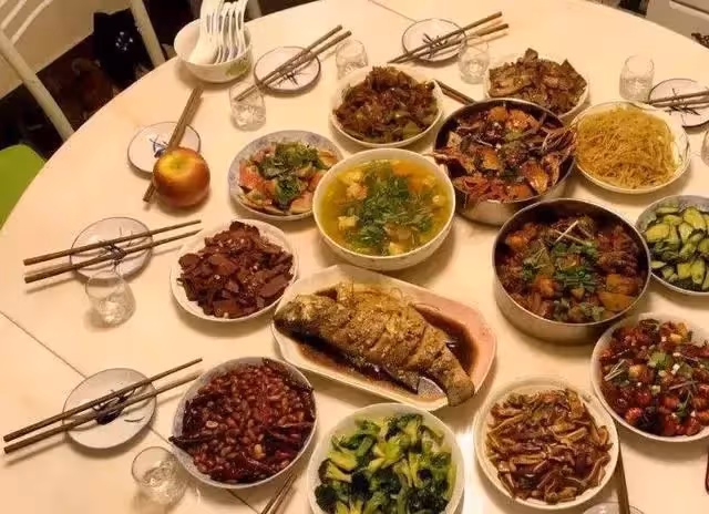 接到母親打來的電話之後,我突然決定今年陪老婆去岳母家過年!