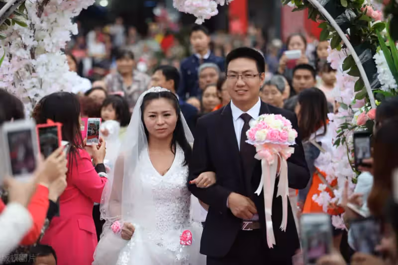 過門第二天,婆婆問兒媳要房租:住就要給錢,兒媳:好,你別後悔