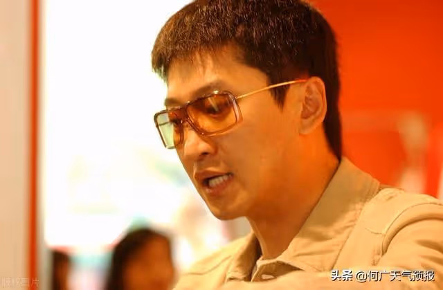 瘦死駱駝大如牛,窮得只剩100萬的明星去哪了,原來在東北做農夫