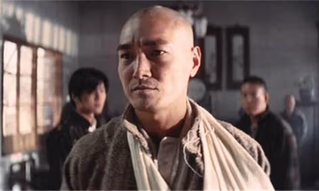 為成龍效力30年被辭退？盧惠光回應：不算，是自己放棄去內地發展