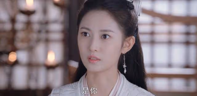 李易峰陳鈺琪《鏡雙城》首播被嘲,主演演技拉胯,劇情毫無張力