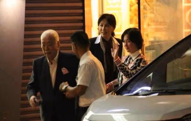 李嘉欣「搶走」許晉亨,成為大贏家,但真正的勝利者卻是何超瓊?