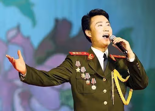 耿為華前妻鄭佳,嫁給了自己的偶像,被他寵11年為何還要離婚?