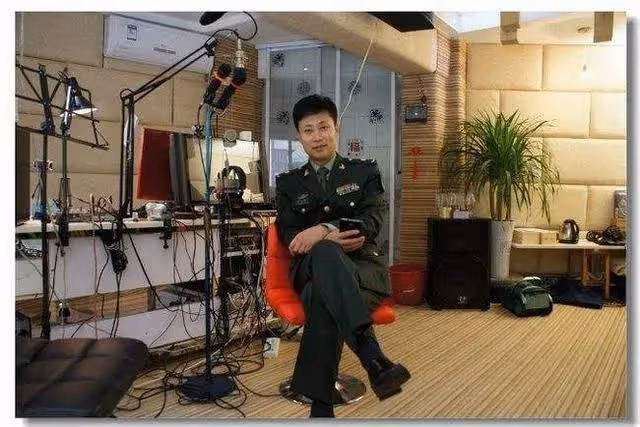 耿為華前妻鄭佳,嫁給了自己的偶像,被他寵11年為何還要離婚?