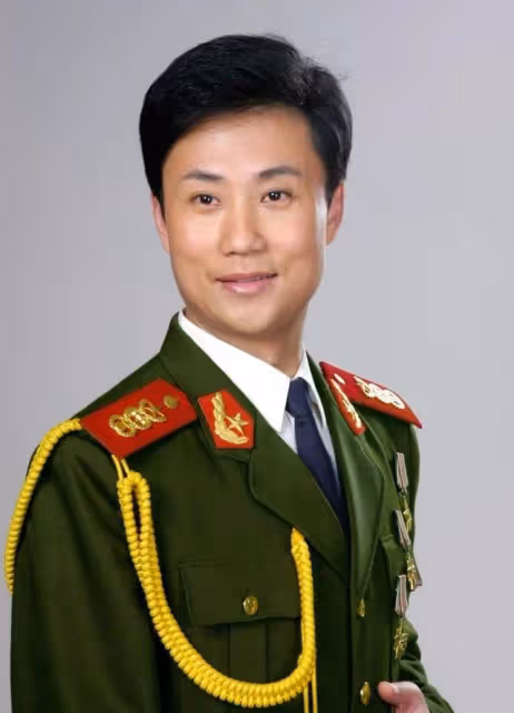 耿為華前妻鄭佳,嫁給了自己的偶像,被他寵11年為何還要離婚?