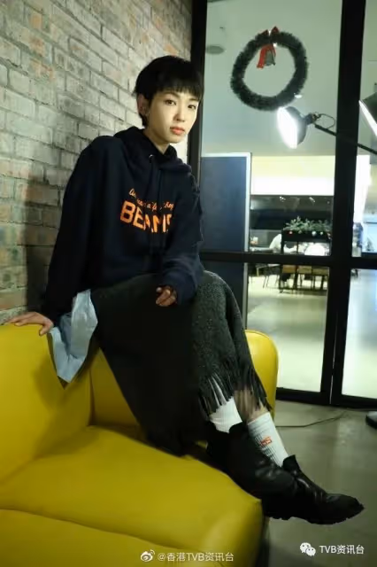 鬥嘴系相處方式︱英皇女歌手同男友吵大鑊靠食降火