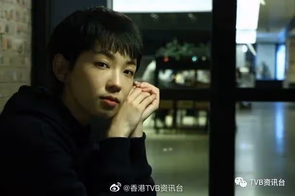 鬥嘴系相處方式︱英皇女歌手同男友吵大鑊靠食降火