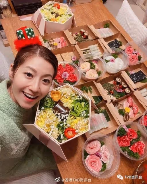 拿獎兼開齋做女一!陳自瑤打邊爐慶祝雙喜臨門