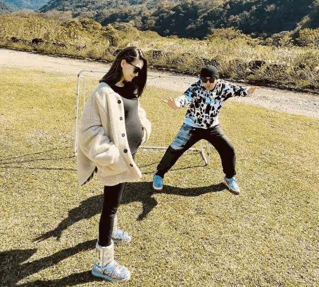 2022年已有5位星二代降生,有三胎還有雙胞胎,昆凌等6位女星待產