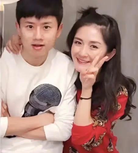 張傑謝娜,趙今麥,劉濤,肖戰黃景瑜,廚子男星,孟美岐,熱巴| 最新八卦匯總