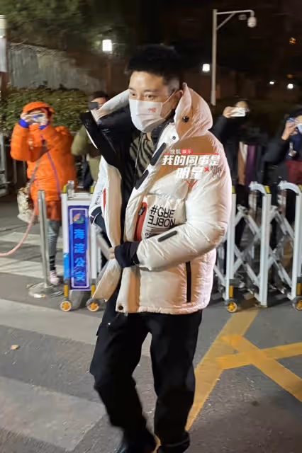 央視春晚彩排第二彈!張國立低調現身,王嘉爾或與張偉麗同台表演