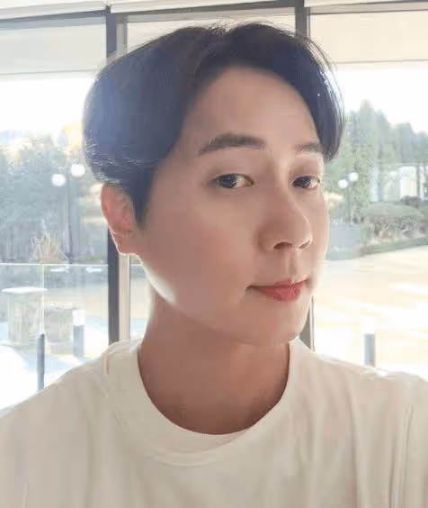 神話忙內Andy宣布結婚!老婆比他小9歲女主播,甜蜜告白超甜