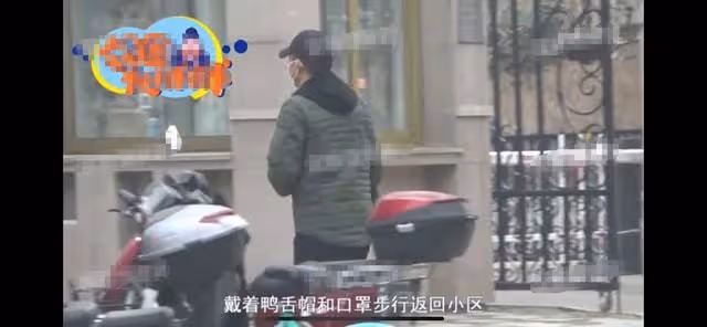 仍未回應!54歲侯勇酒駕後首露面,咖啡店門口抽菸心情未受影響
