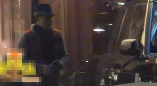仍未回應!54歲侯勇酒駕後首露面,咖啡店門口抽菸心情未受影響