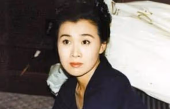 她因癌症去世,留下一個2歲大兒子,成了陳道明終生的痛