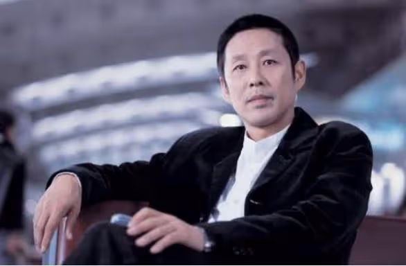 她因癌症去世,留下一個2歲大兒子,成了陳道明終生的痛