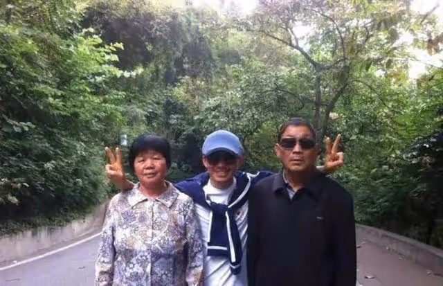 王寶強父親王銀生:老伴去世後,孝順兒子用愛和孝心為我療傷