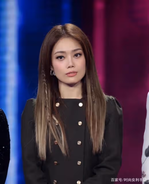被男生公認為不好看的4種臉型，化妝也很難變美，希望你一個不中