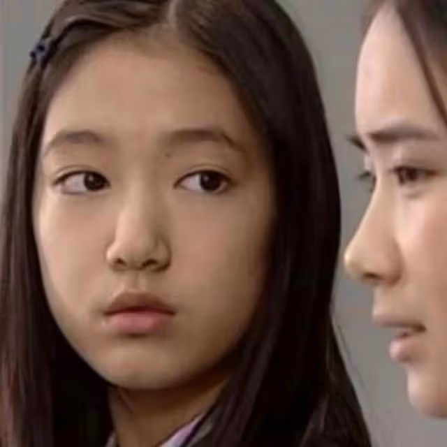 朴信惠婚禮臨近,和金美京相聚,素顏出鏡臉色紅潤不顯孕味